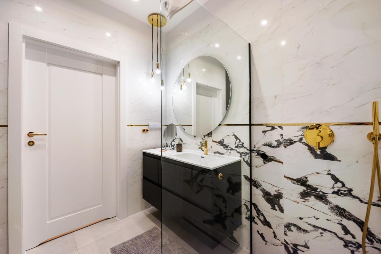 Wola Marble Apartment Varsovia Exterior foto