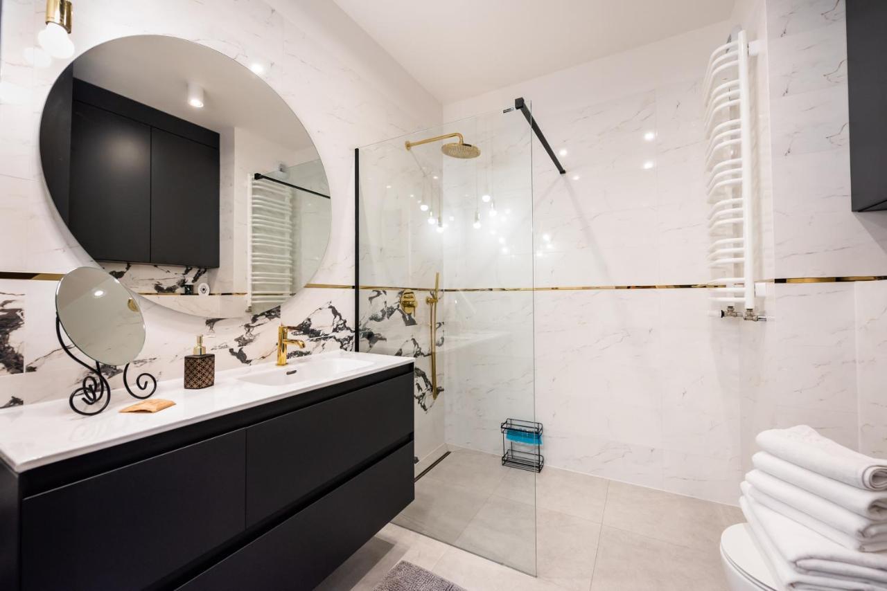 Wola Marble Apartment Varsovia Exterior foto