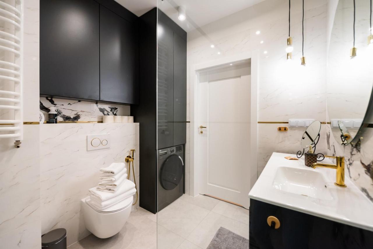 Wola Marble Apartment Varsovia Exterior foto